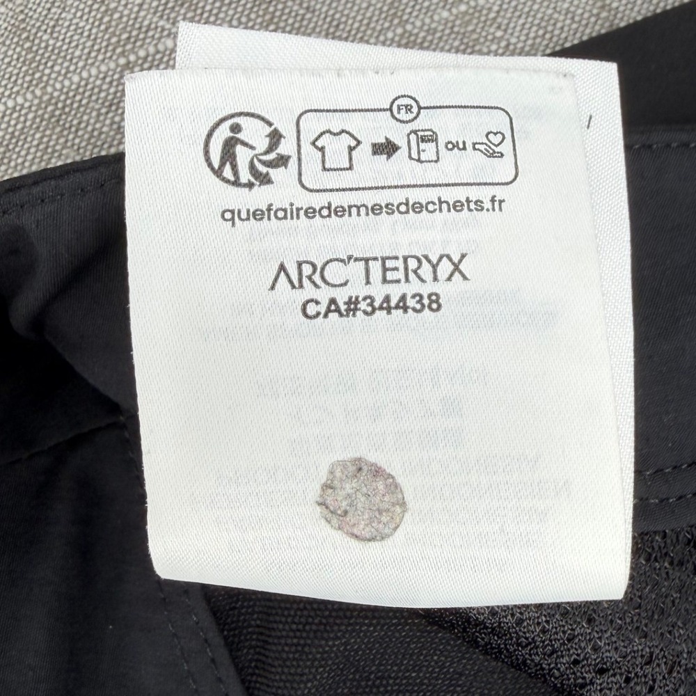 Arc'teryx Women's Dark Gray (more like black) Outdoor Pants - Picture 10 of 11